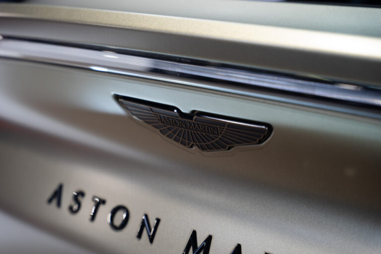 Aston Martin DBX 707 4