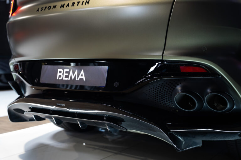 Aston Martin DBX 707 4