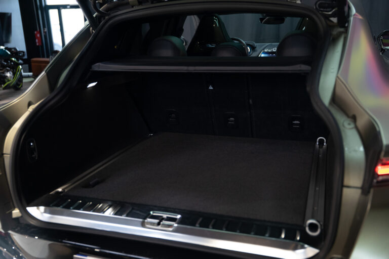 Aston Martin DBX 707 4