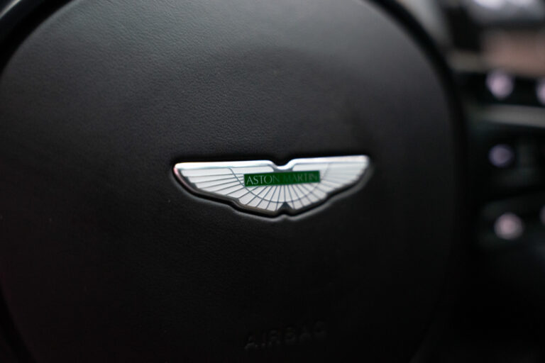 Aston Martin DBX 707 4