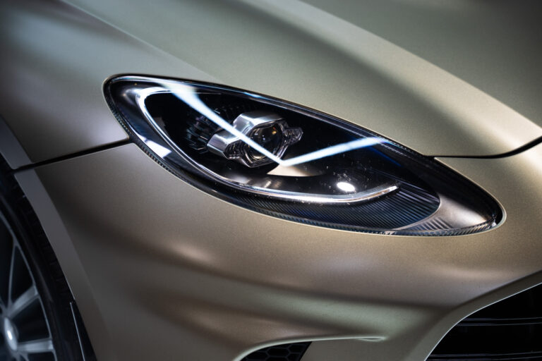 Aston Martin DBX 707 4
