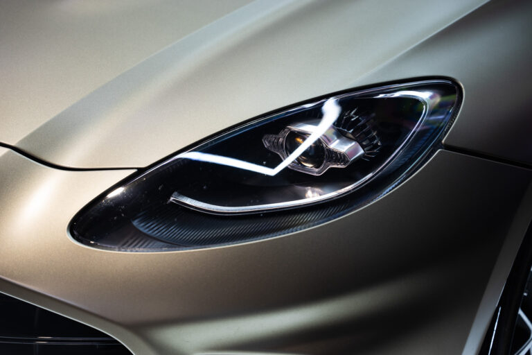 Aston Martin DBX 707 4