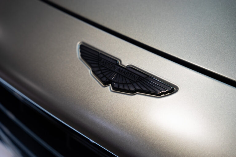 Aston Martin DBX 707 4