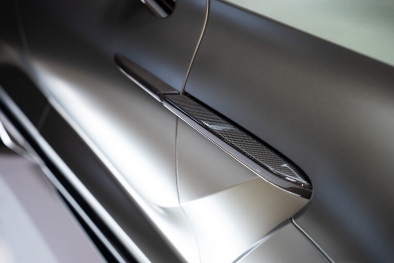 Aston Martin DBX 707 4