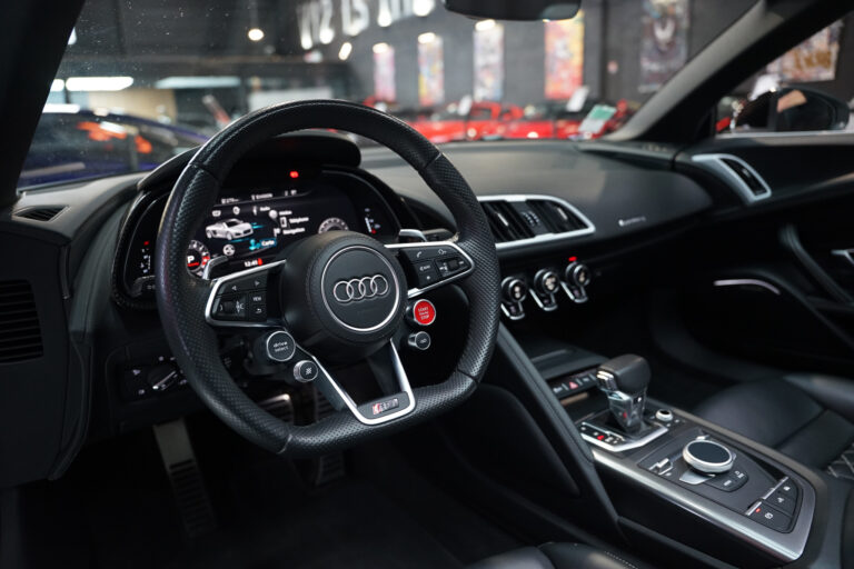 Audi R8 V10 Plus Spyder 5
