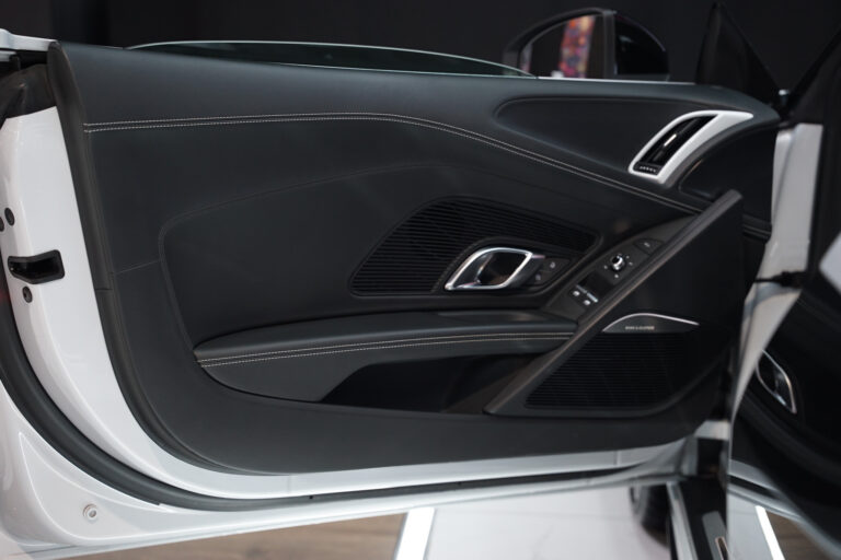 Audi R8 V10 Plus Spyder 5