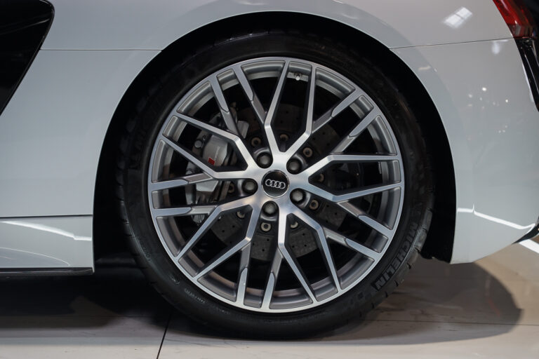 Audi R8 V10 Plus Spyder 5