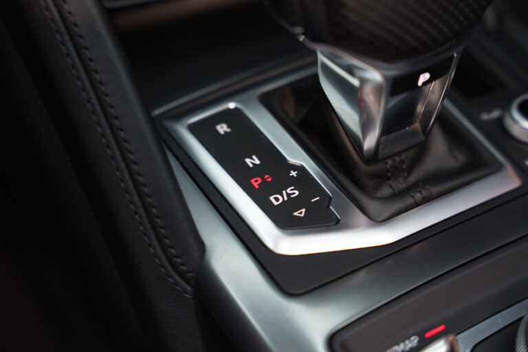 Audi R8 V10 Plus Spyder 5