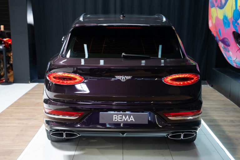 Bentley Bentayga 4