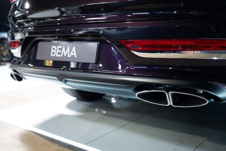 Bentley Bentayga 4