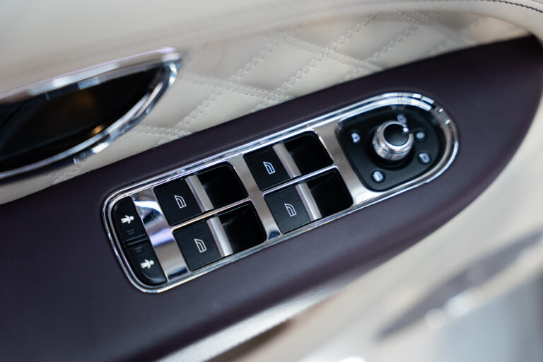 Bentley Bentayga 4