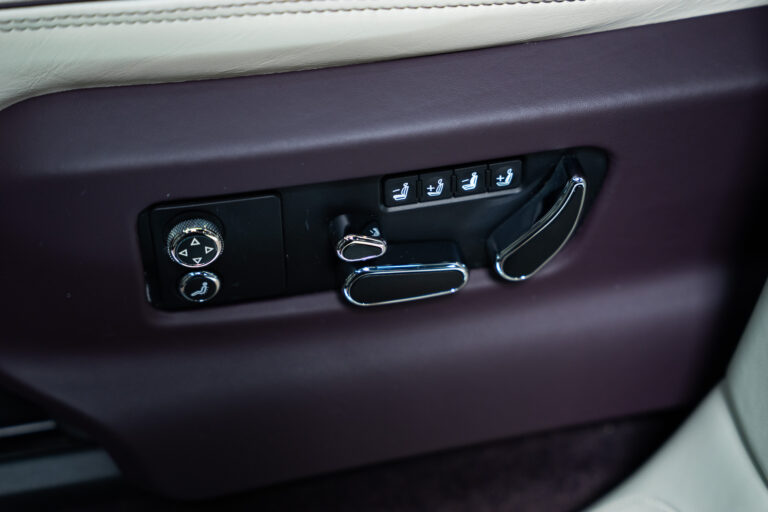 Bentley Bentayga 4