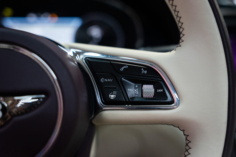 Bentley Bentayga 4
