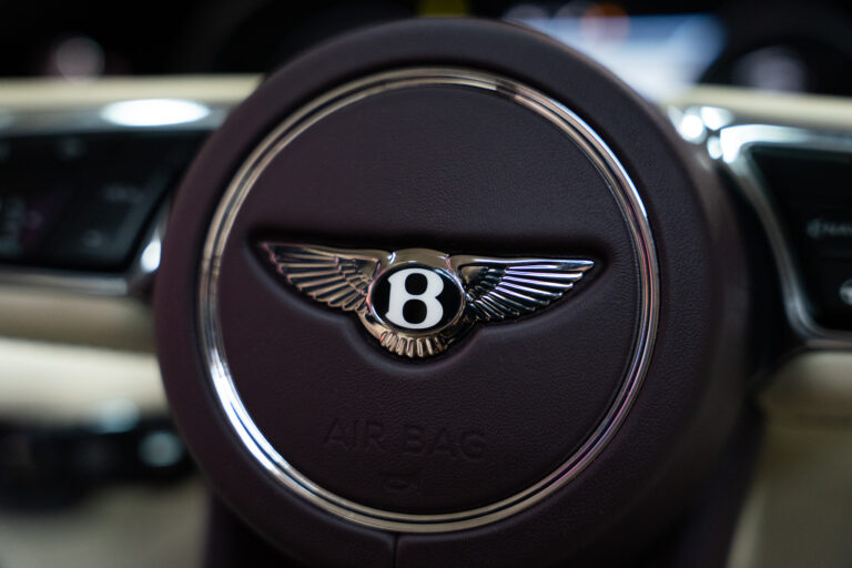 Bentley Bentayga 4