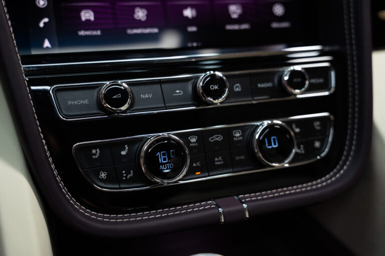 Bentley Bentayga 4