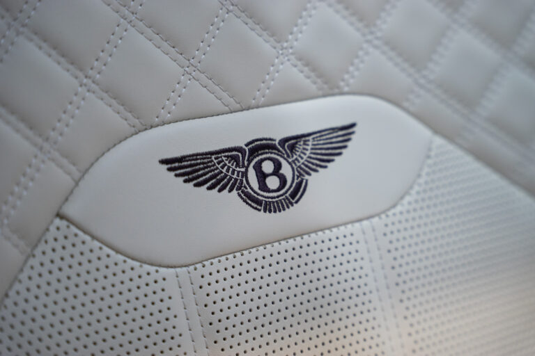 Bentley Bentayga 4
