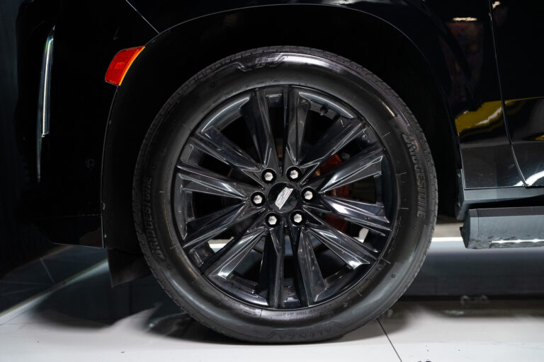 Cadillac Escalade Sport Platinum 6