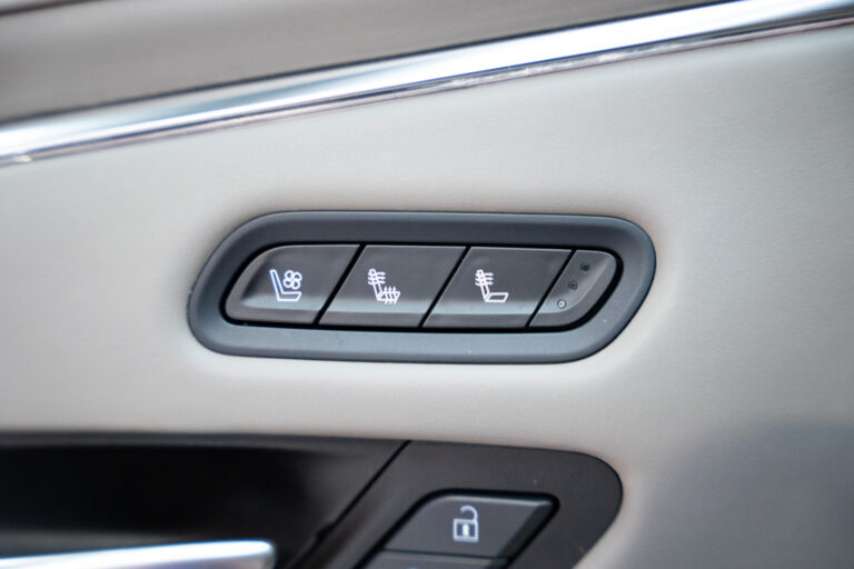 Cadillac Escalade Sport Platinum 6