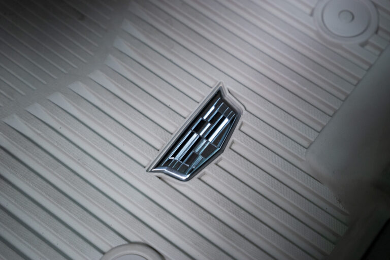 Cadillac Escalade Sport Platinum 6