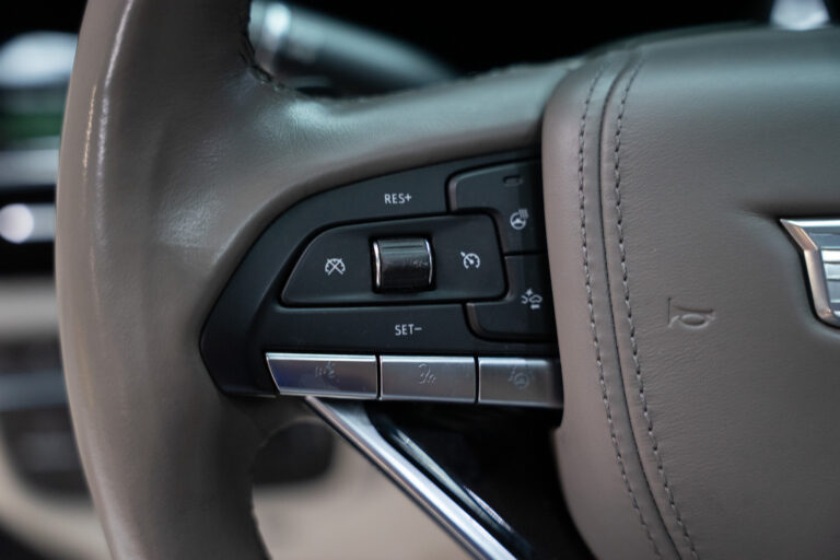 Cadillac Escalade Sport Platinum 6
