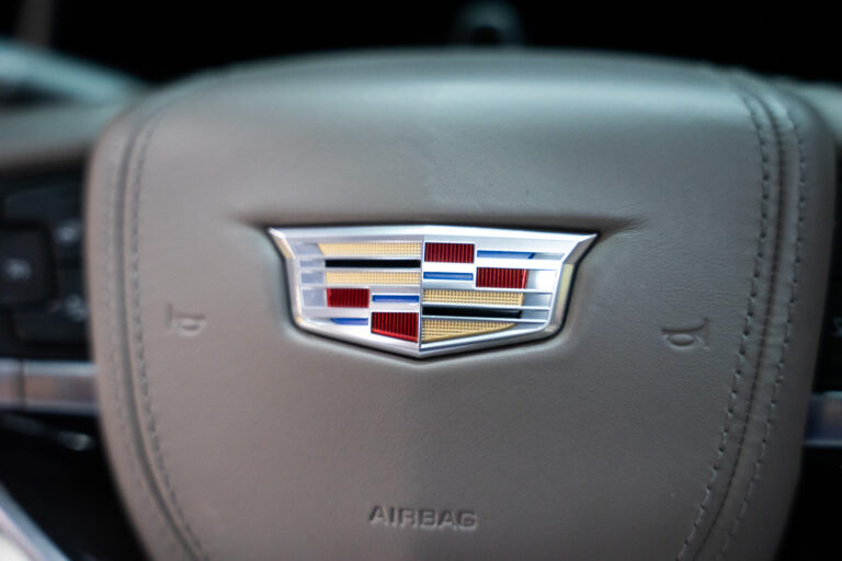 Cadillac Escalade Sport Platinum 6