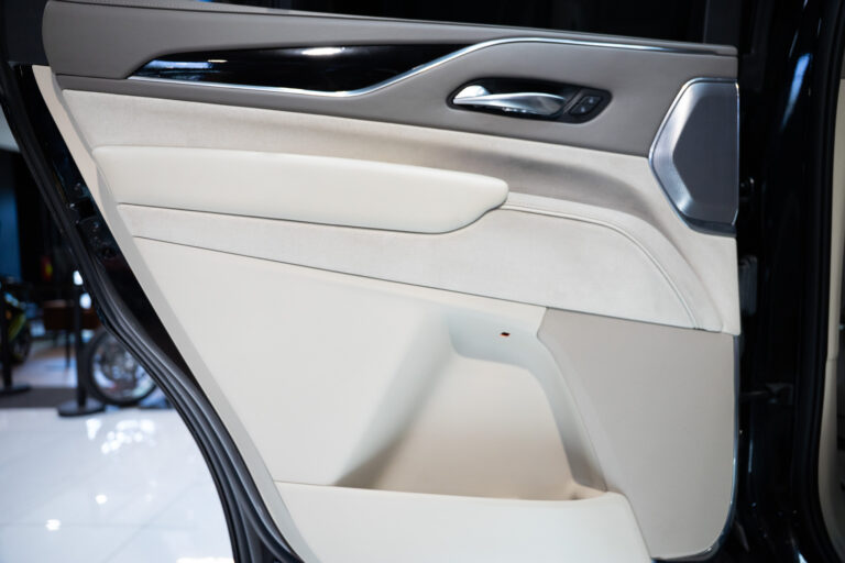 Cadillac Escalade Sport Platinum 6
