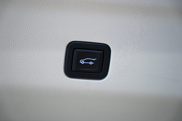 Cadillac Escalade Sport Platinum 6