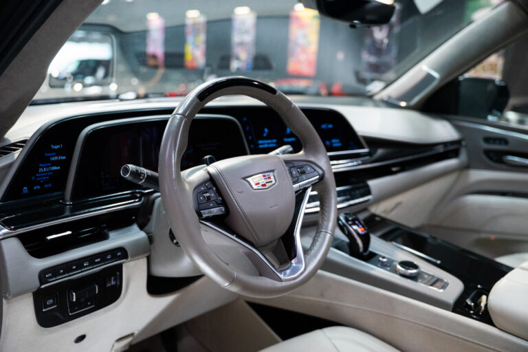 Cadillac Escalade Sport Platinum 6