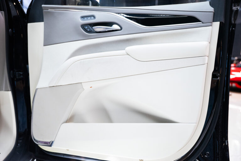 Cadillac Escalade Sport Platinum 6
