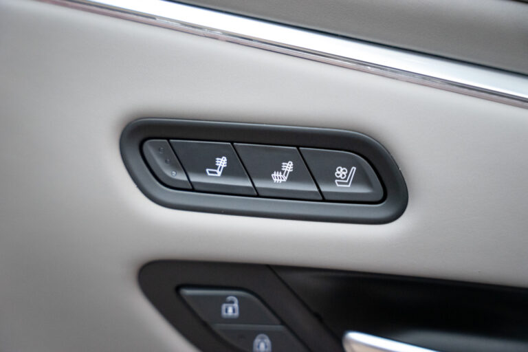 Cadillac Escalade Sport Platinum 6
