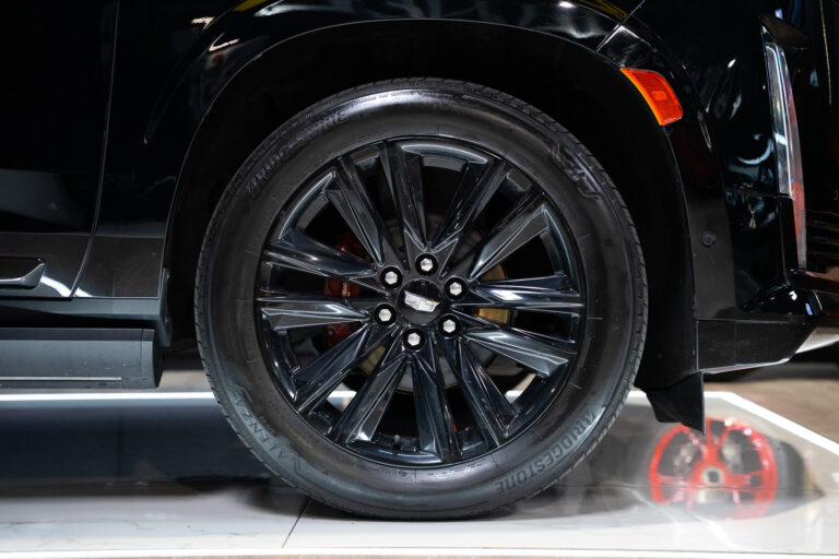 Cadillac Escalade Sport Platinum 6