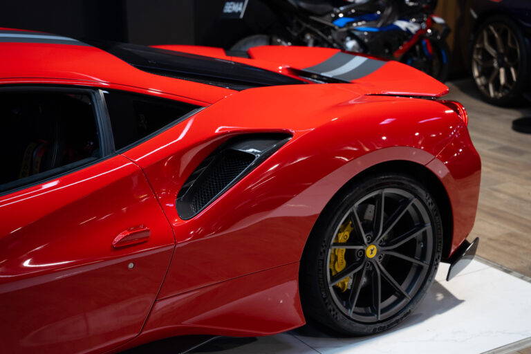 Ferrari 488 Pista 3