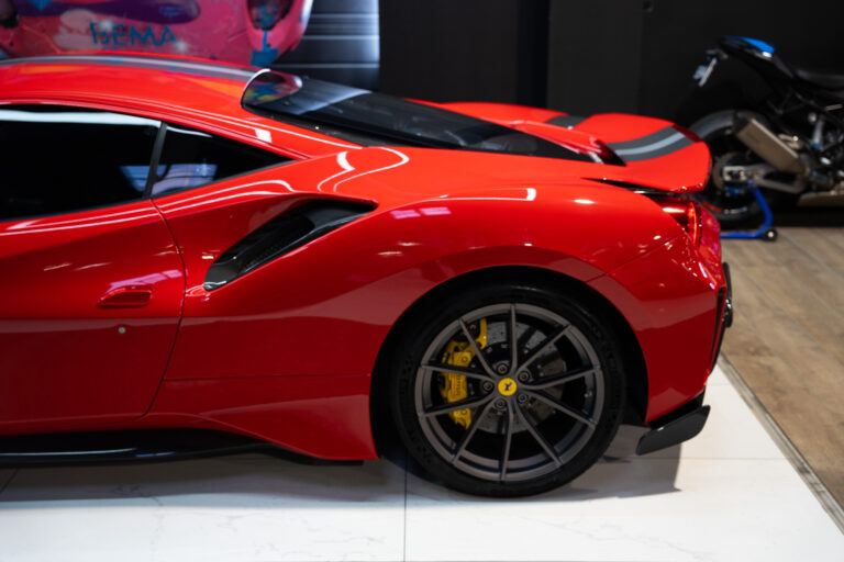 Ferrari 488 Pista 3