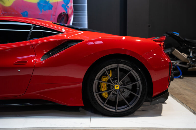 Ferrari 488 Pista 3