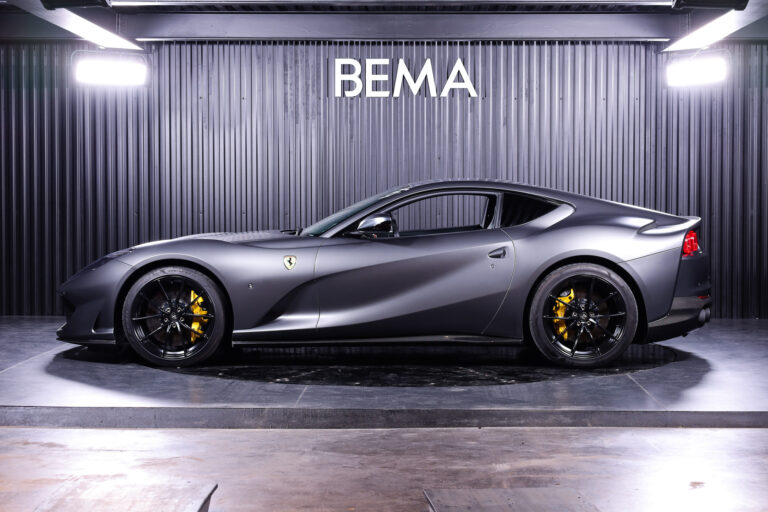 Ferrari 812 Superfast 6