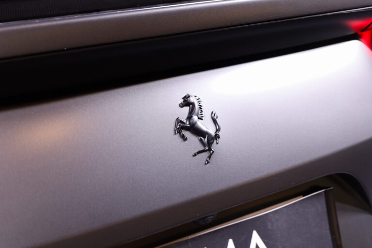 Ferrari 812 Superfast 6