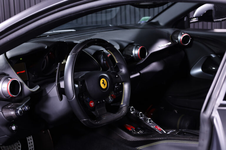 Ferrari 812 Superfast 6
