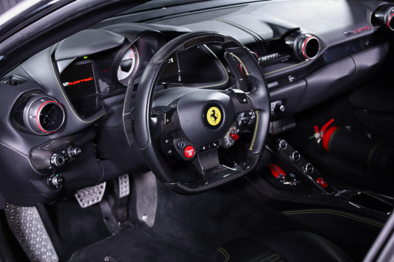 Ferrari 812 Superfast 6