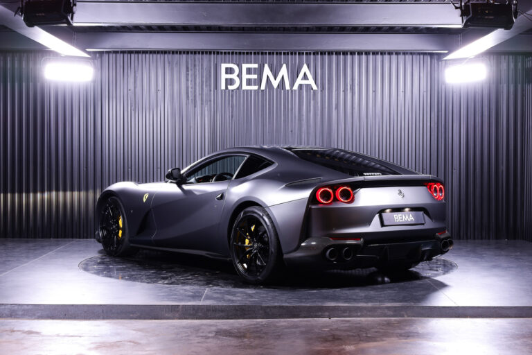 Ferrari 812 Superfast 6