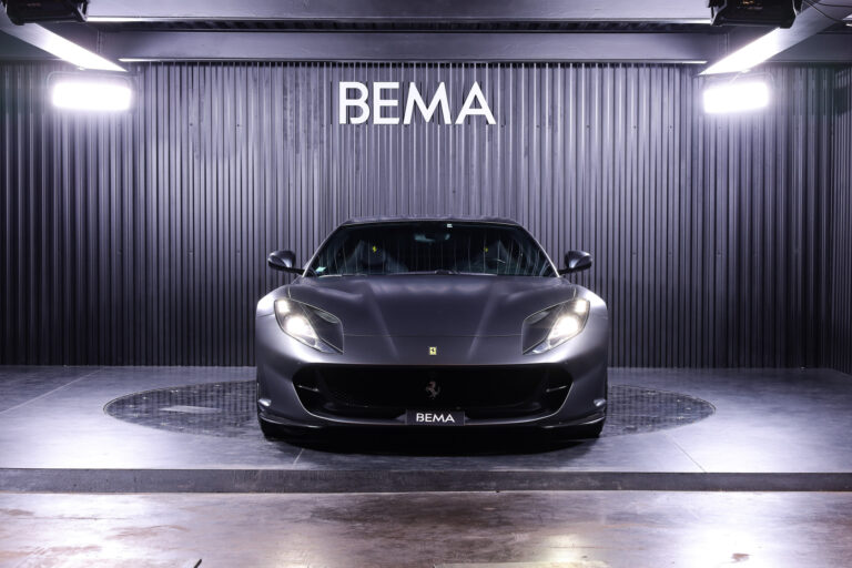 Ferrari 812 Superfast 6