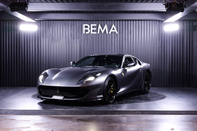 Ferrari 812 Superfast 6