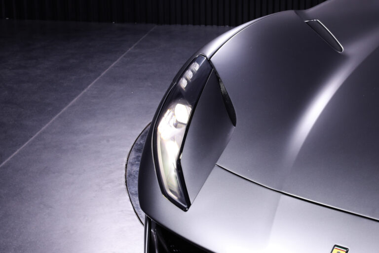 Ferrari 812 Superfast 6