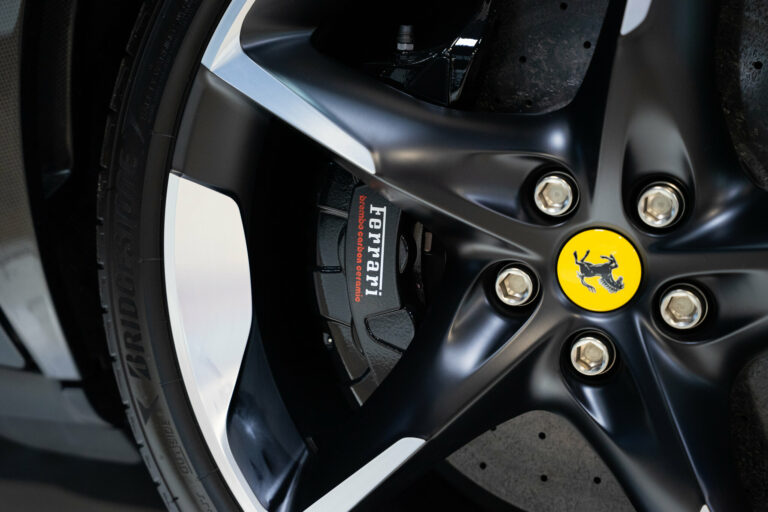 Ferrari Purosangue 6