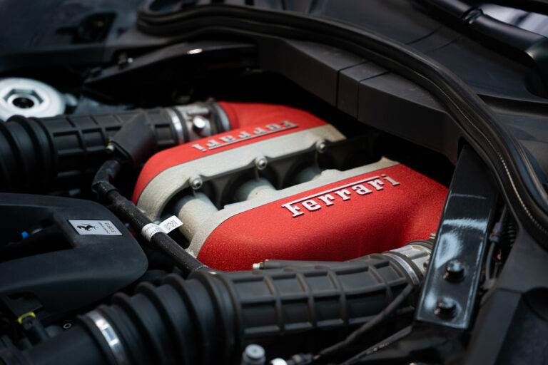 Ferrari Purosangue 6