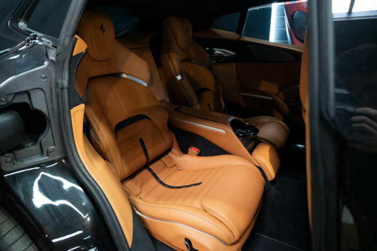 Ferrari Purosangue 6
