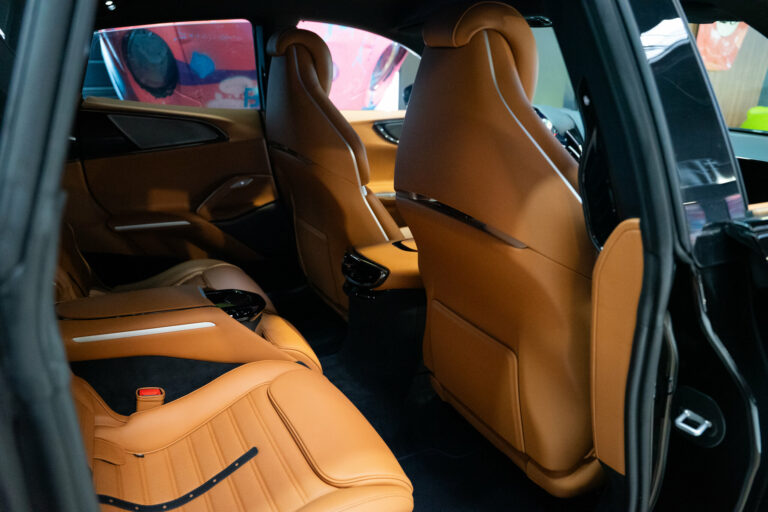 Ferrari Purosangue 6