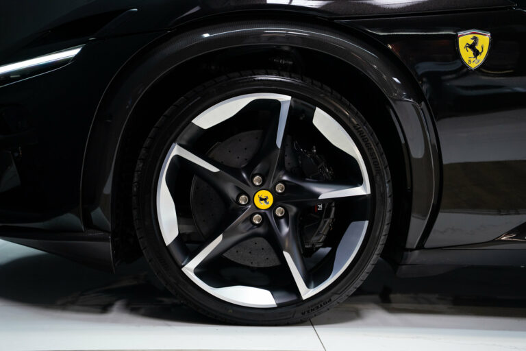Ferrari Purosangue 6