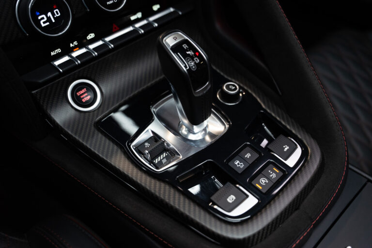 Jaguar F-Type SVR Cabriolet 5