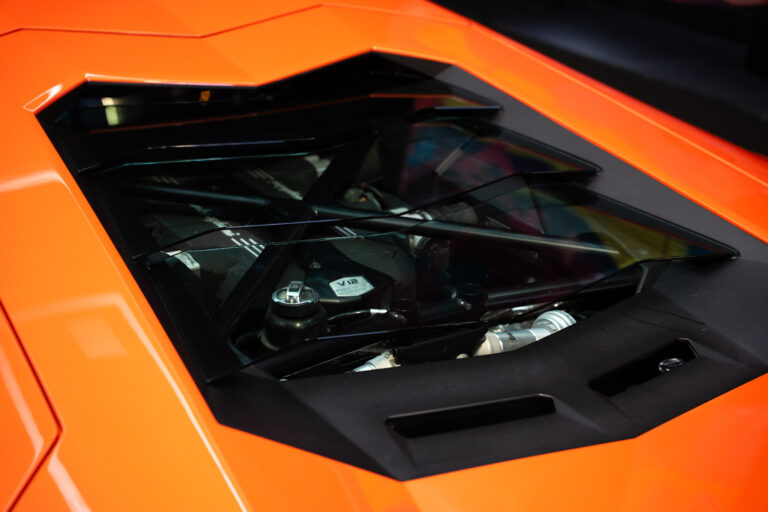 Lamborghini Aventador LP 700-4 6