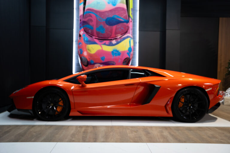 Lamborghini Aventador LP 700-4 6